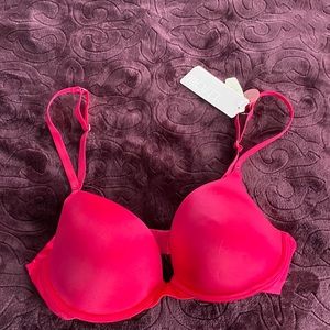 NWT Victoria’s Secret bio fit Demi uplift bra